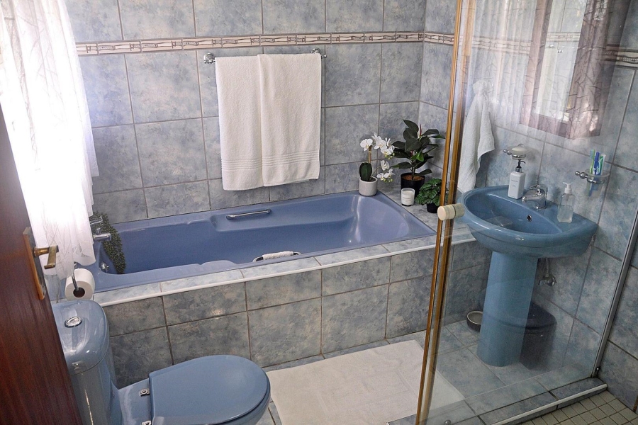 5 Bedroom Property for Sale in Tergniet Western Cape